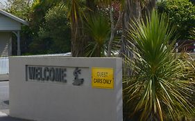 Beach Street Motel Apartments